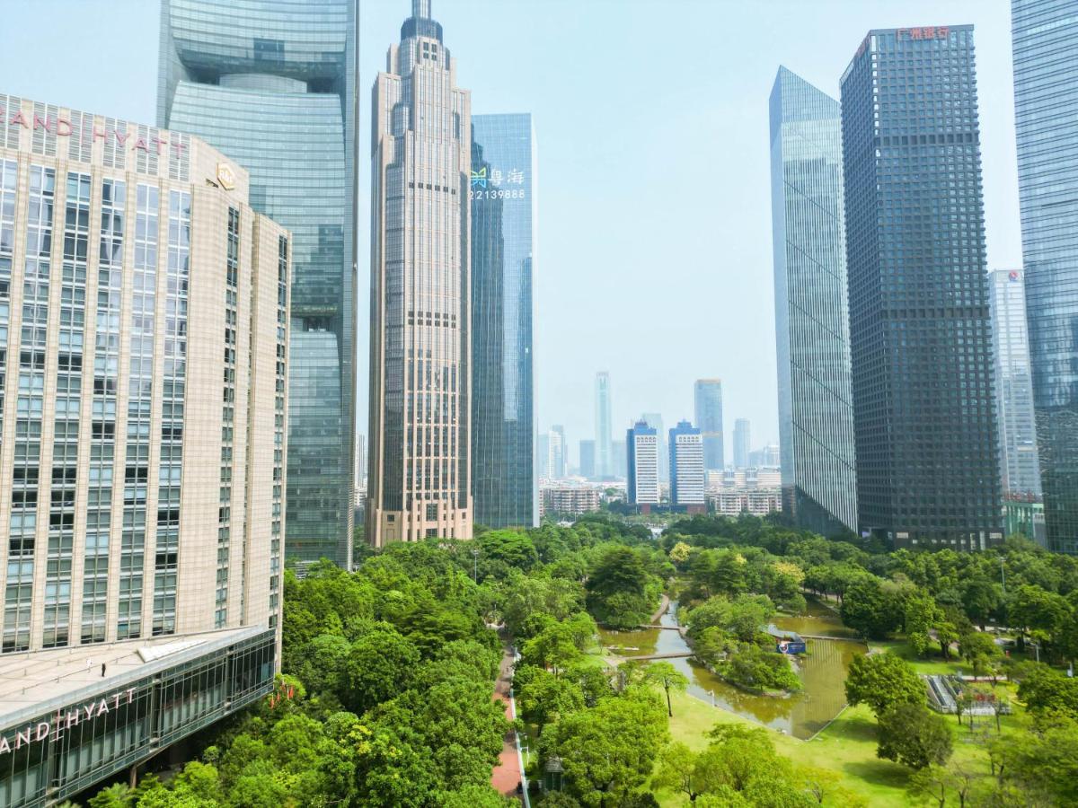 Отель Grand Hyatt Гуанчжоу Экстерьер фото