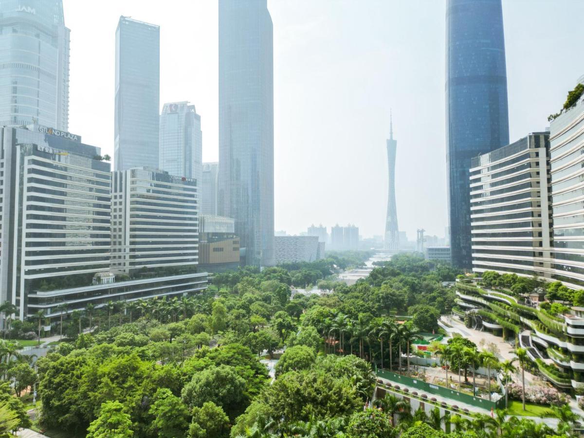 Отель Grand Hyatt Гуанчжоу Экстерьер фото