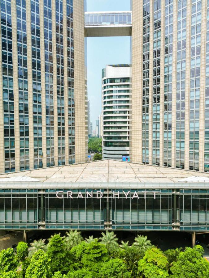 Отель Grand Hyatt Гуанчжоу Экстерьер фото