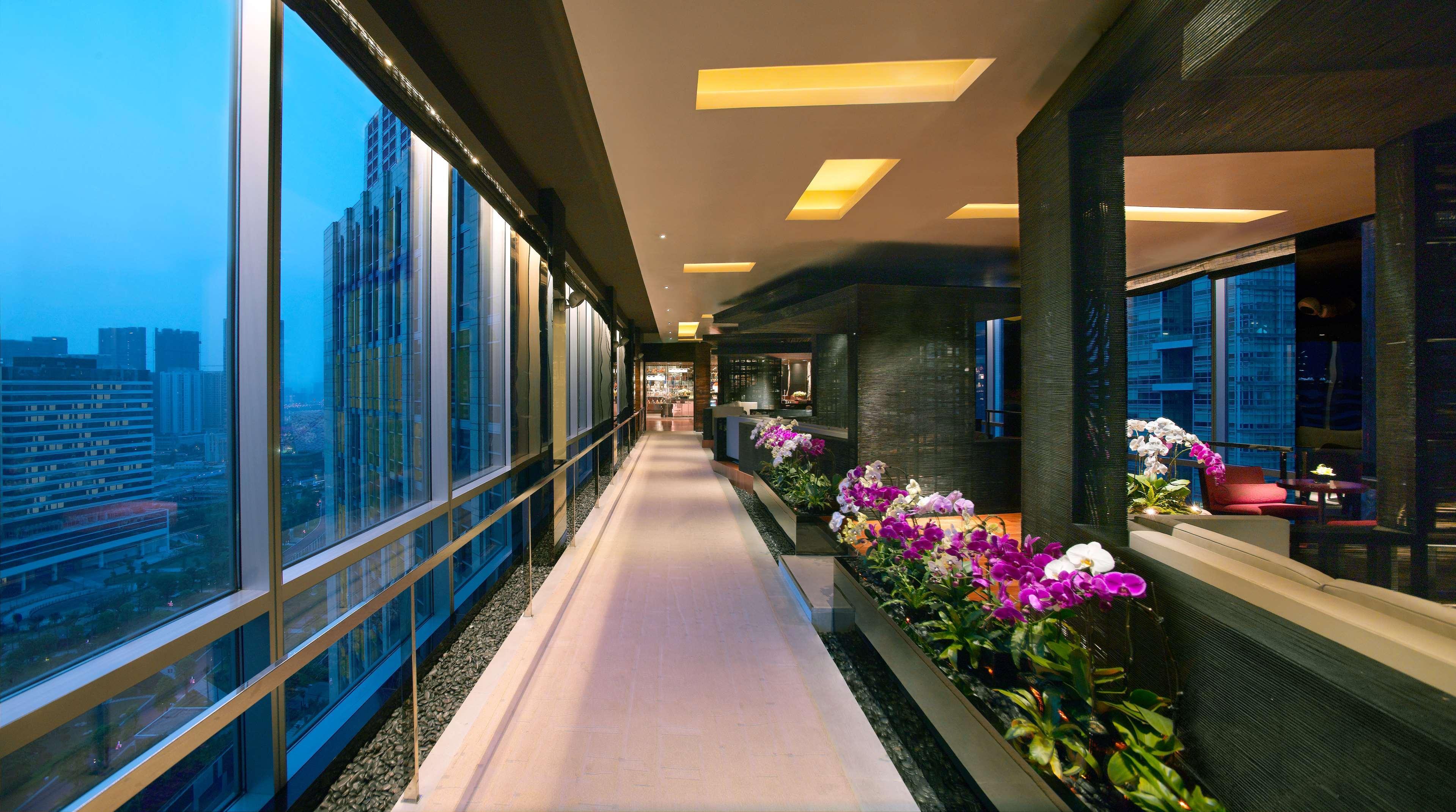 Отель Grand Hyatt Гуанчжоу Экстерьер фото