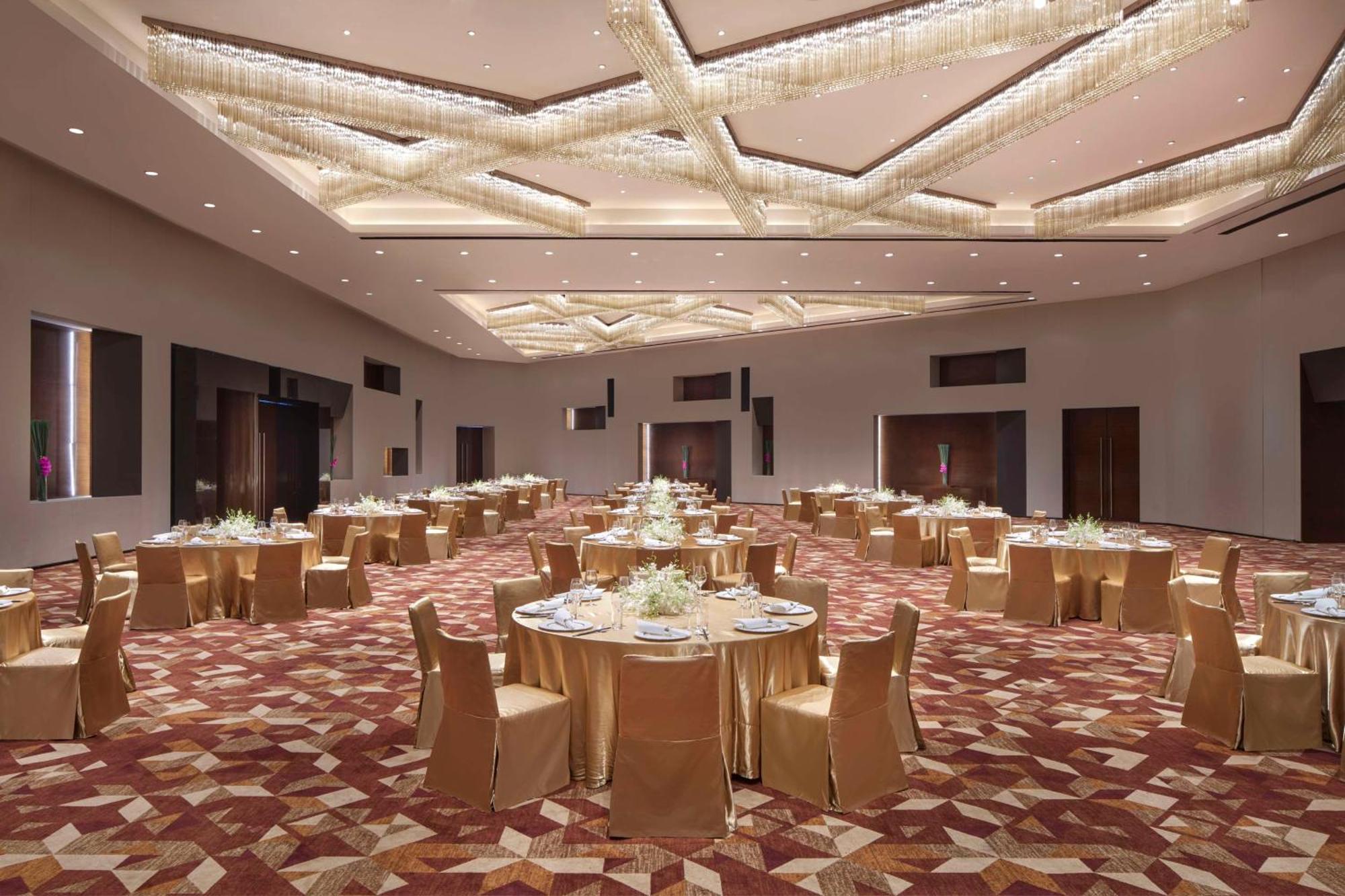Отель Grand Hyatt Гуанчжоу Экстерьер фото
